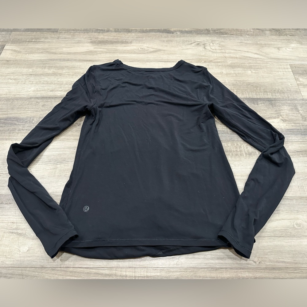 lululemon athletica Long Sleeve Black Long Sleeve